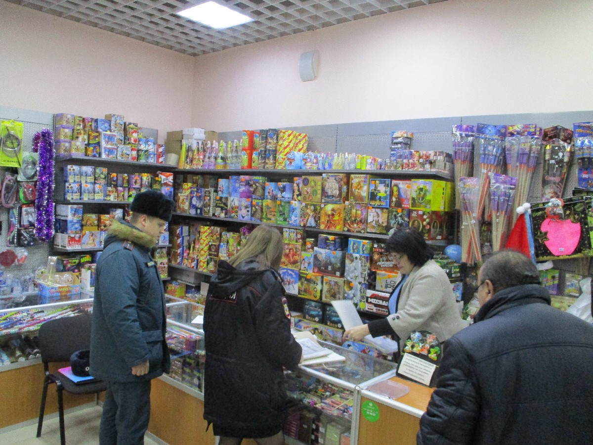 В Твери проверяют продавцов пиротехники Фото: администрация Твери