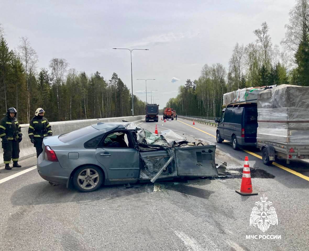 На трассе М11 под Тверью произошло ДТП с бензовозом