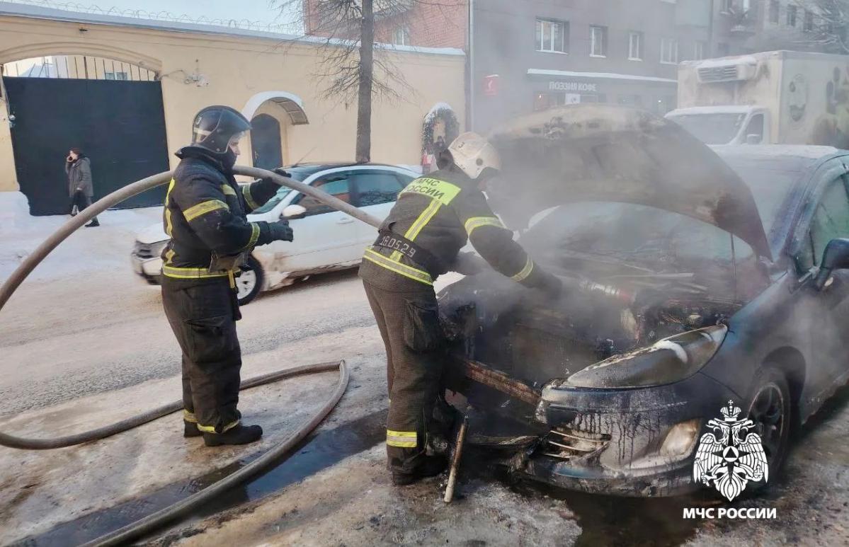 В Твери во время движения загорелась машина - новости Афанасий