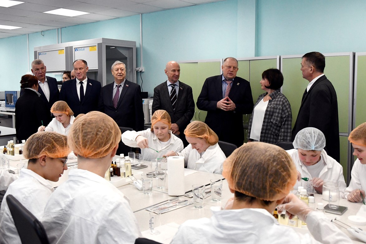 Тверские парламентарии изучили новые точки притяжения в Вышнем Волочке - новости Афанасий