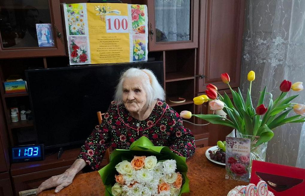 Жительнице Андреапольского района Нине Петровне Соловьевой исполнилось 100 лет - новости Афанасий