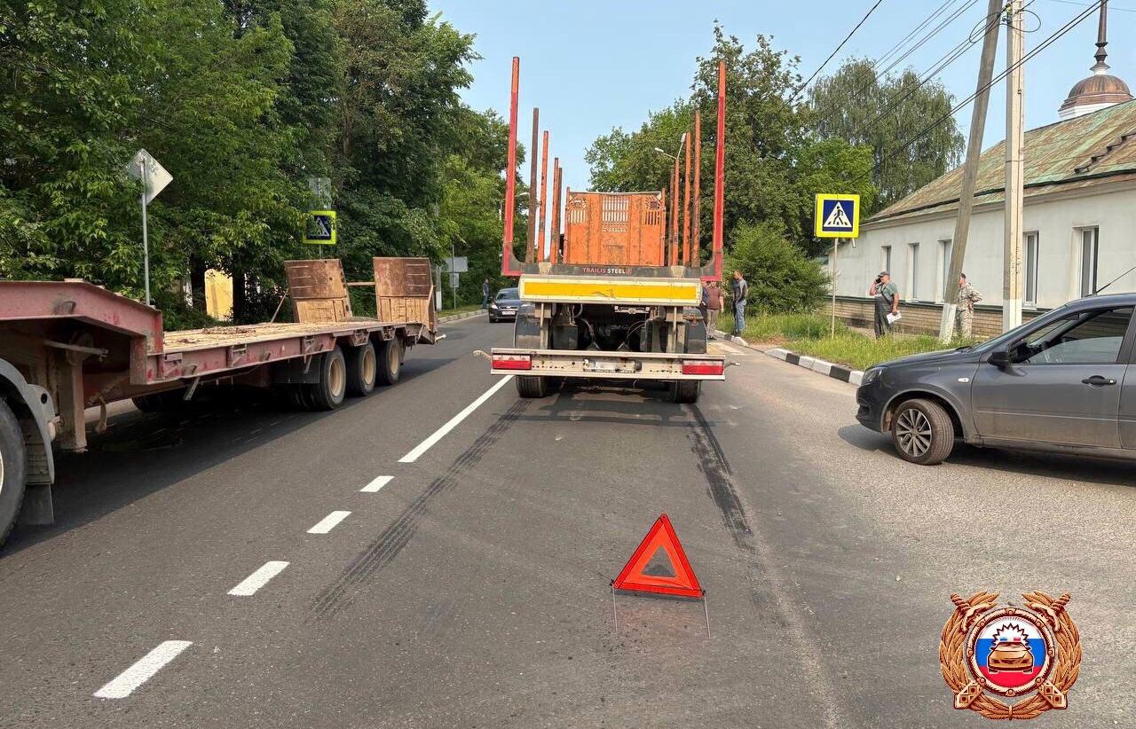 В Торжке водитель лесовоза, сбивший насмерть женщину, получил условный срок Фото: Госавтоинспекция Тверской области