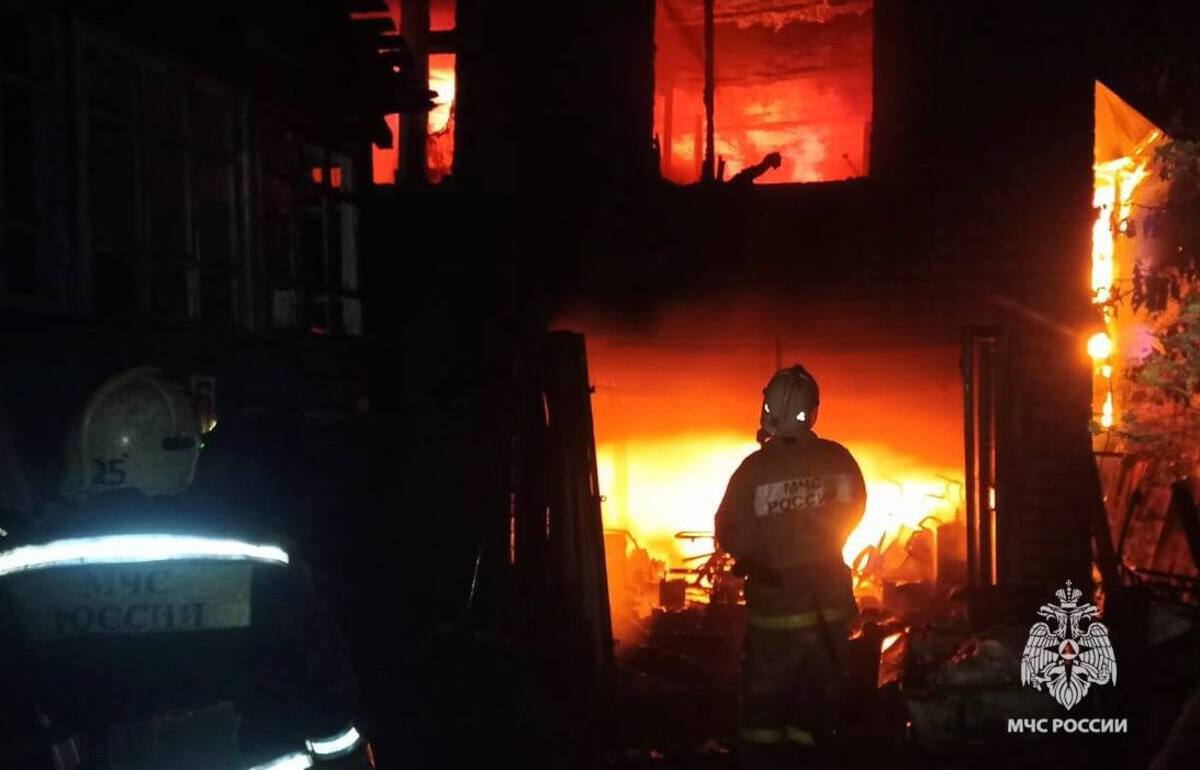 Из-за неисправной электрики в квадроцикле в Бологое вспыхнул жилой дом Фото: МЧС