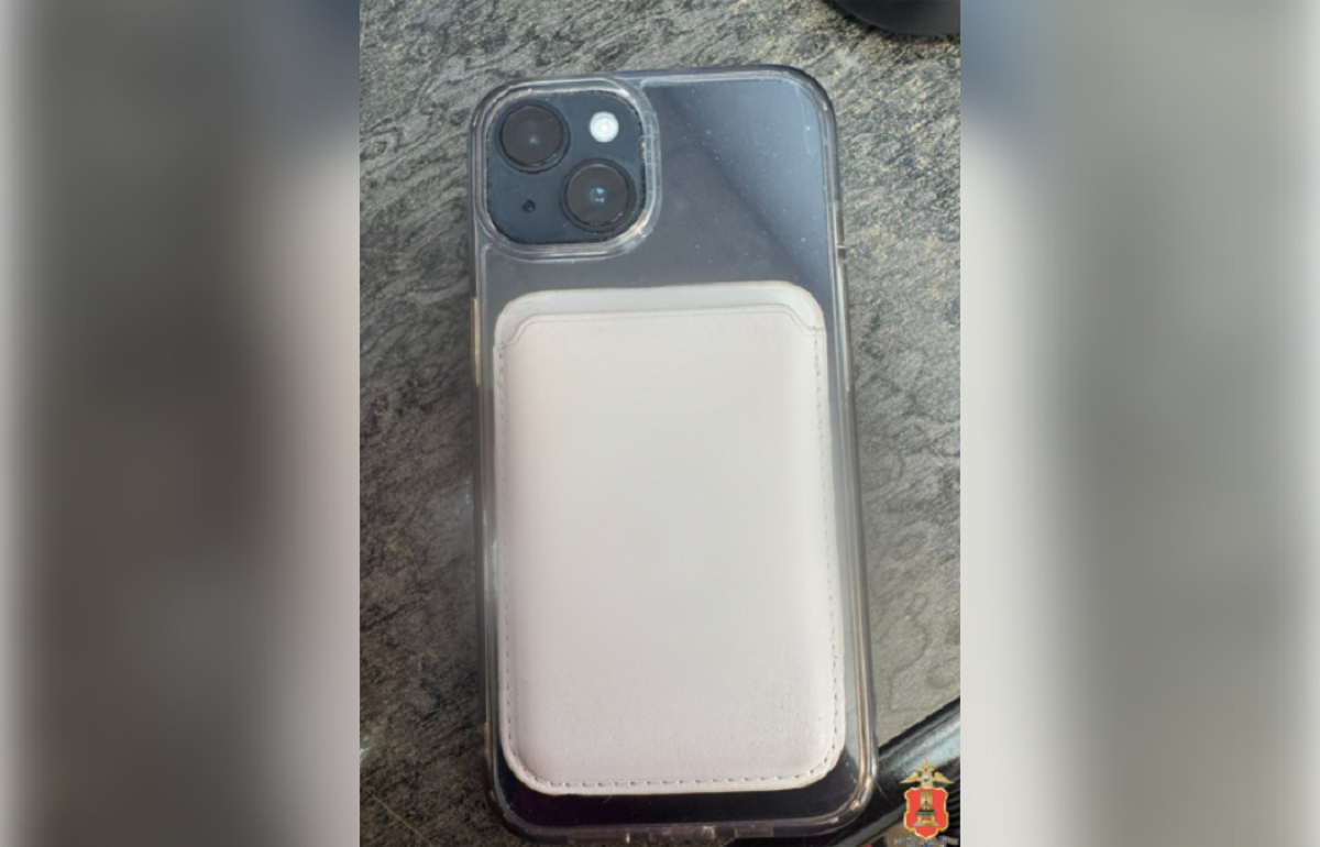 Жительница Твери помолилась и украла телефон у настоятеля храма Фото: УМВД России по Тверской области