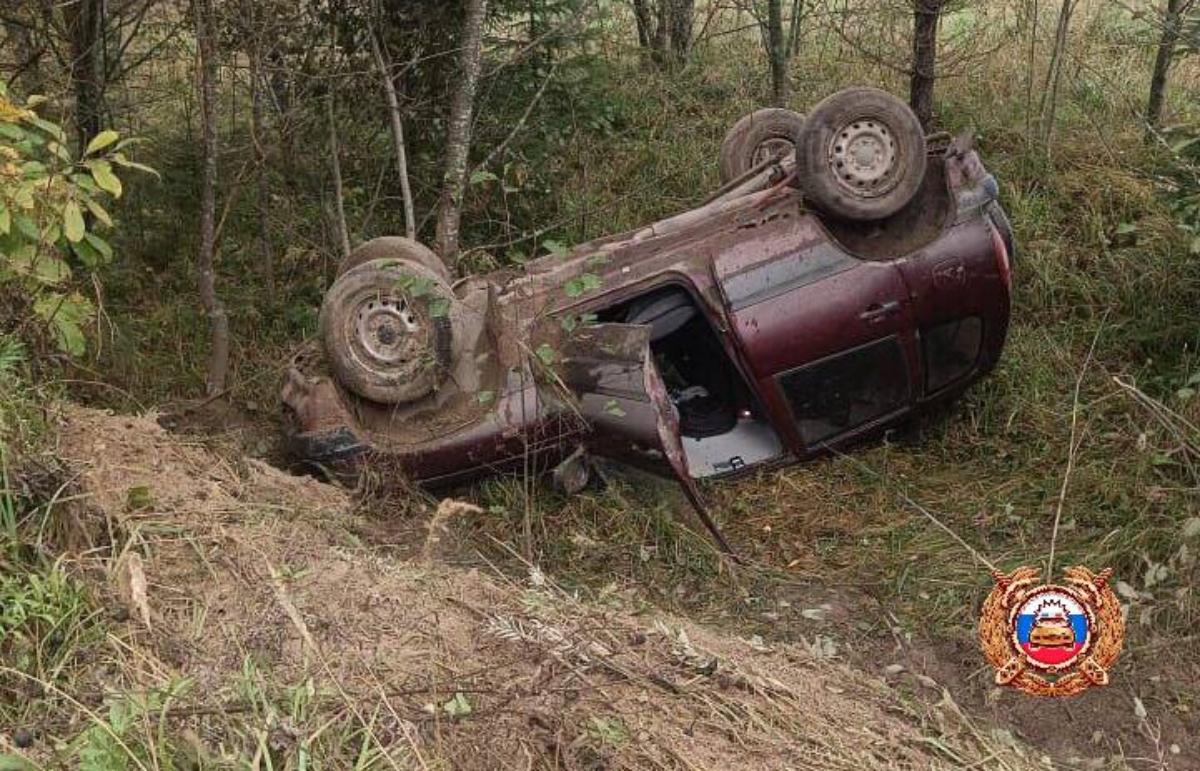 Под Максатихой в Тверской области в вылетевшем с дороги авто пострадал человек - новости Афанасий