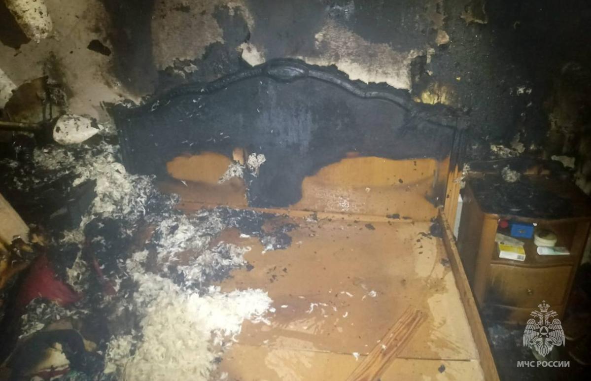 В Вышнем Волочке эвакуировали 15 человек из горящего дома - новости Афанасий