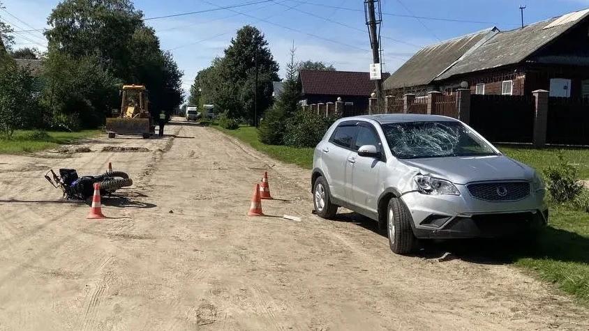 Мотоцикл и легковушка столкнулись в Кимрах Тверской области Фото: ГАИ