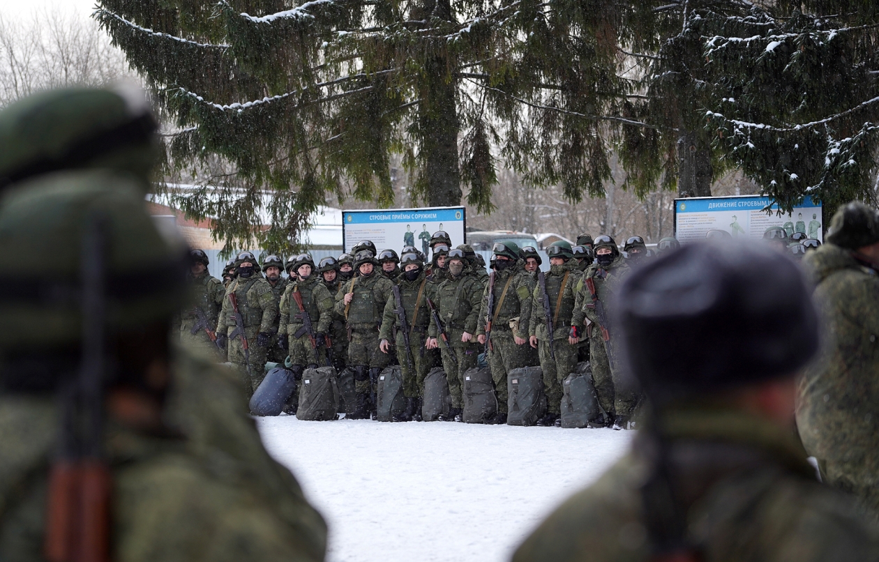 В Твери прошел смотр убывающих на спецоперацию воинских формирований Фото на главной: правительство Тверской области