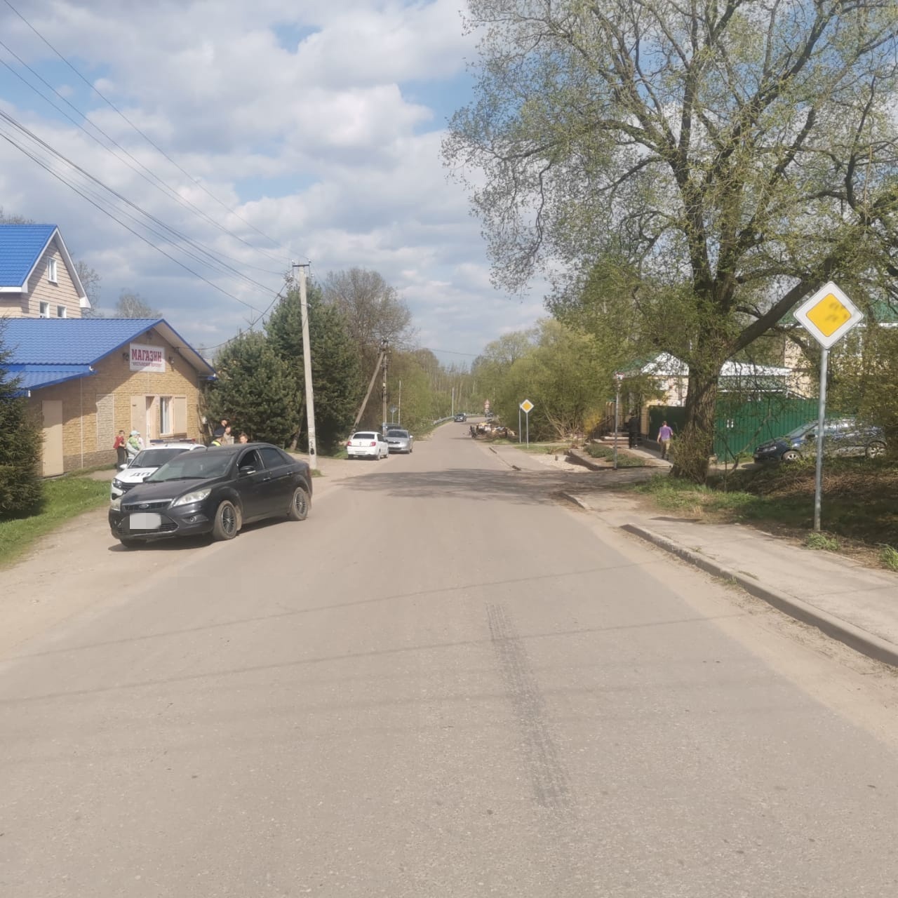 Во Ржеве несовершеннолетний пешеход выбежал на дорогу перед машиной Фото: Госавтоинспекция Ржева