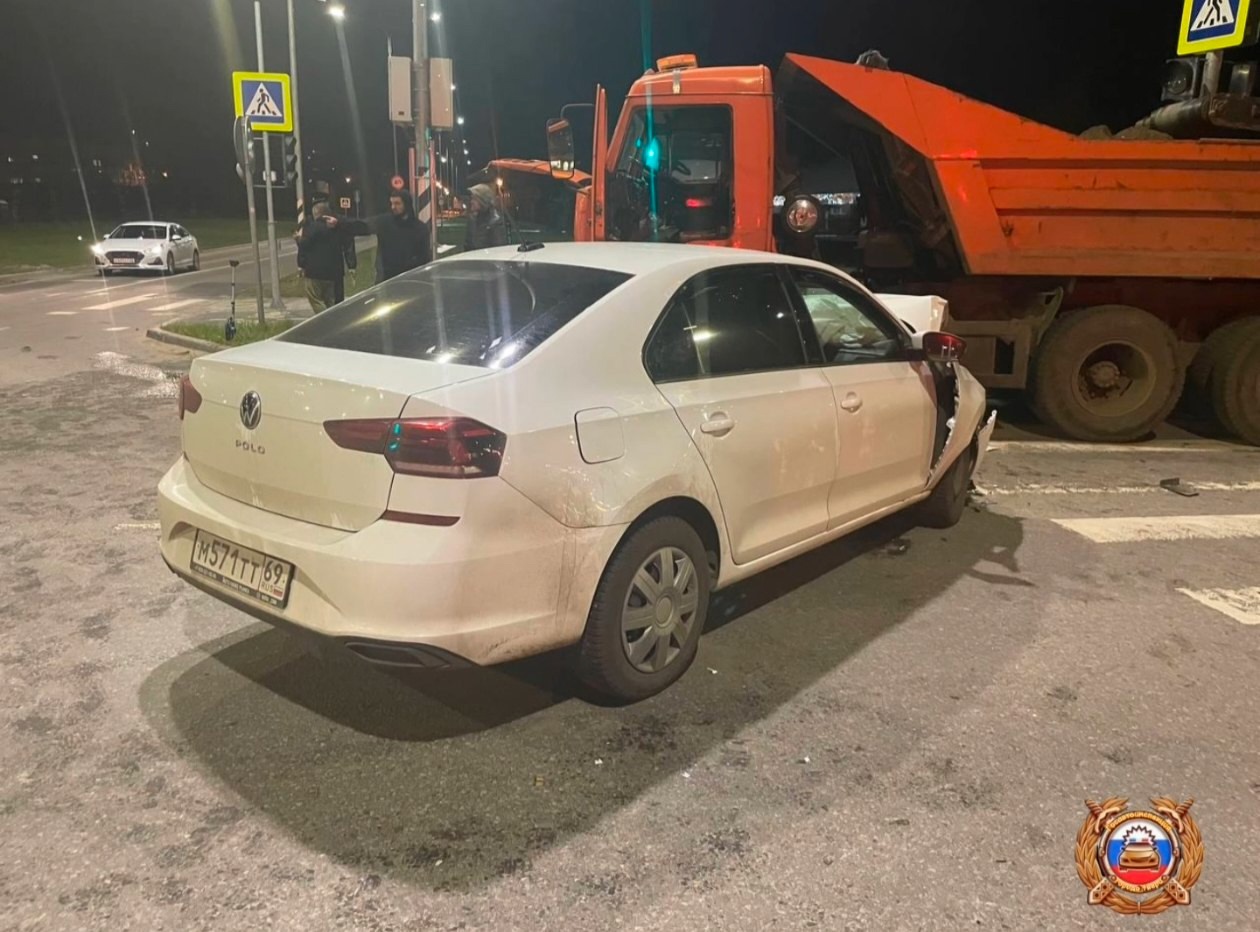 В Твери В ДТП на Левитана один человек погиб и еще один получил травмы