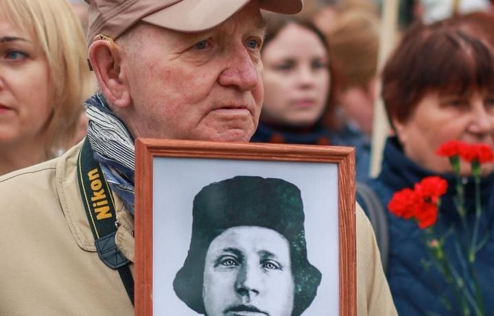 В Тверской области 90-летний фотограф подарил библиотеке более 8 500 снимков Нелидова и нелидовцев 
