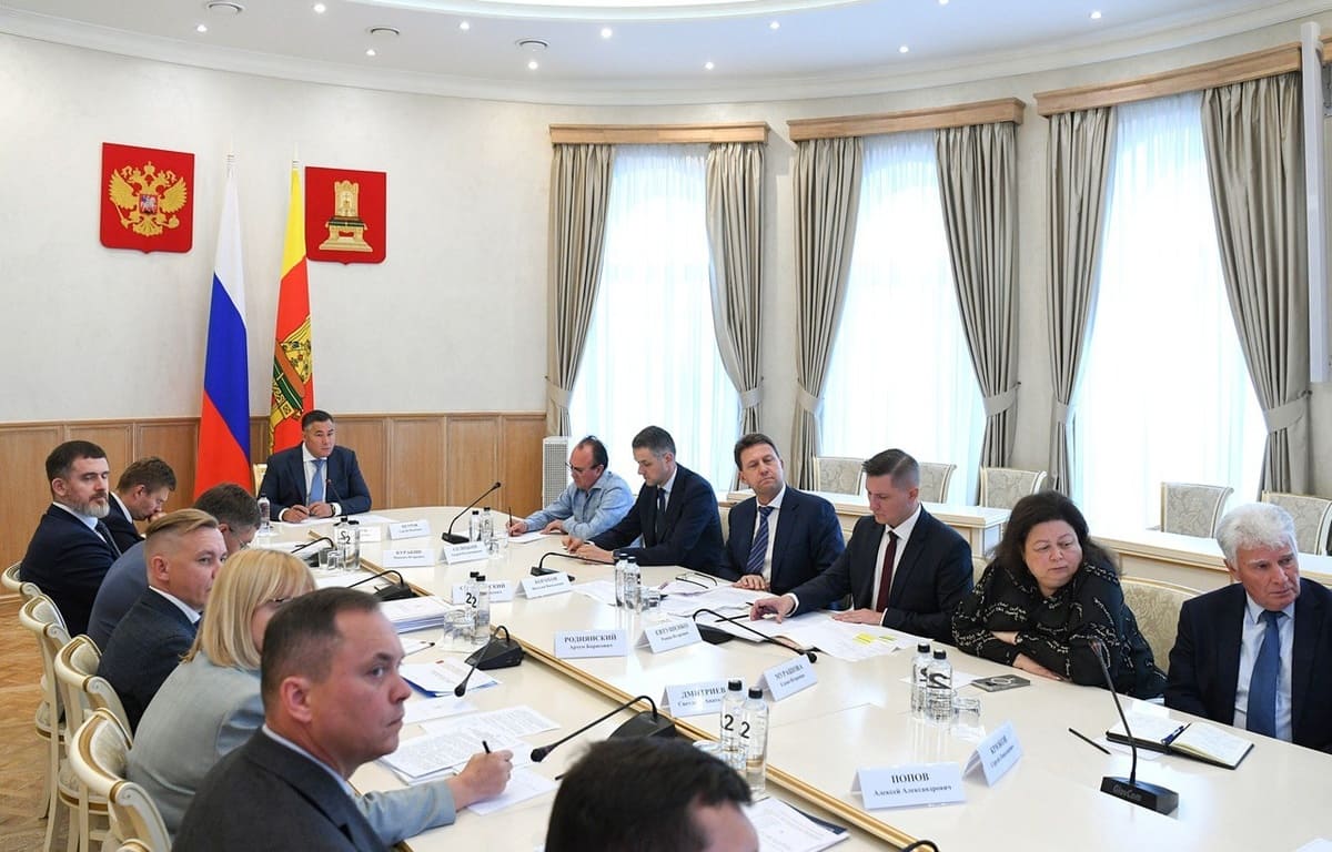 Губернатор Игорь Руденя провел расширенное совещание по строительству новой ДОКБ Фото предоставлено правительством Тверской области