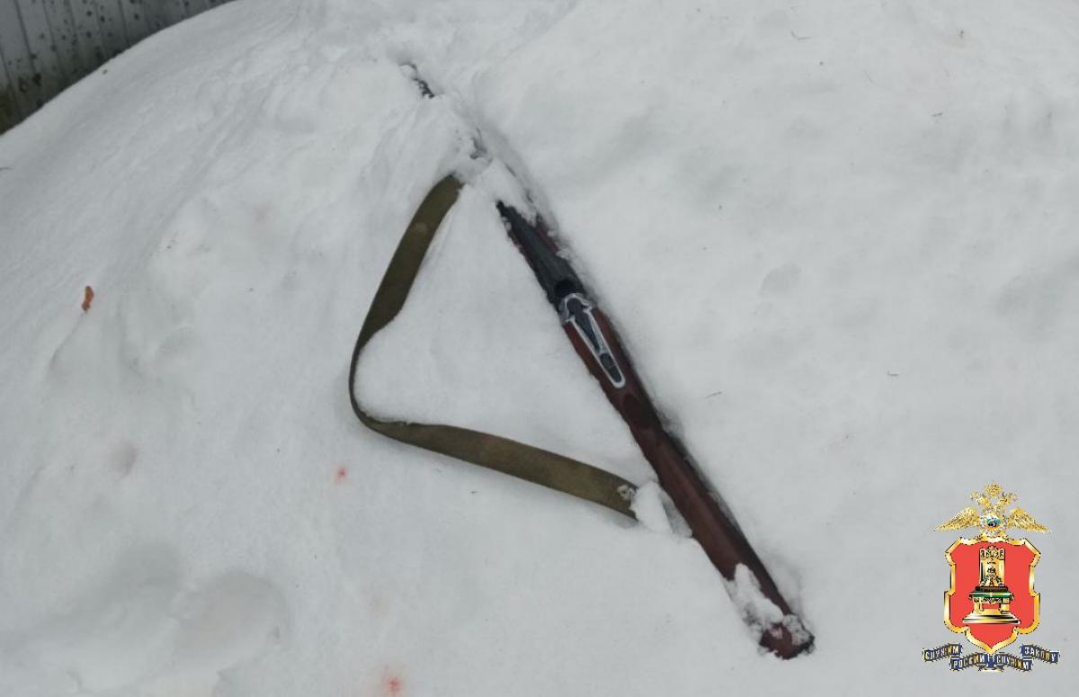 В Тверской области охотник угрожал знакомому заряженным ружьем - новости Афанасий