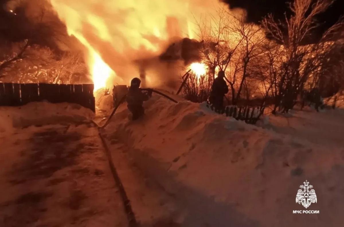 СК выясняет обстоятельства гибели женщины на пожаре под Торжком - новости Афанасий