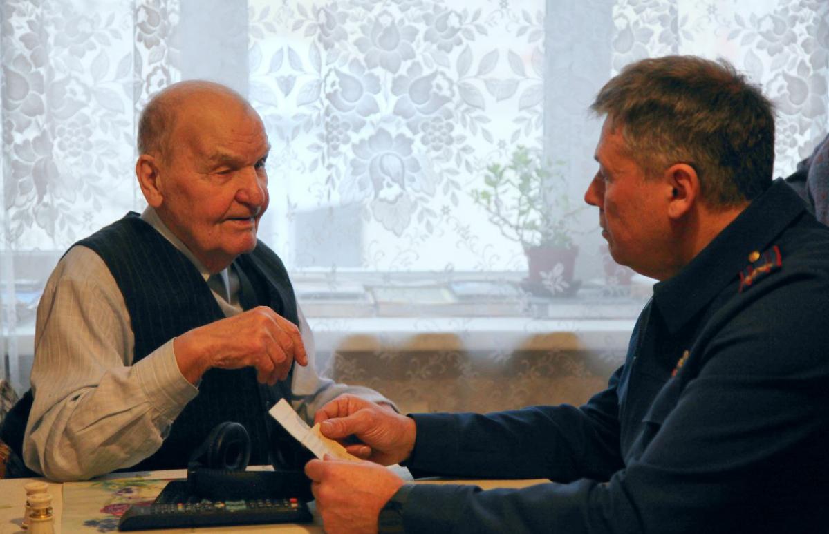 В Твери офицер СК навестил участника прорыва блокады Ленинграда Павла Кабанова - новости Афанасий