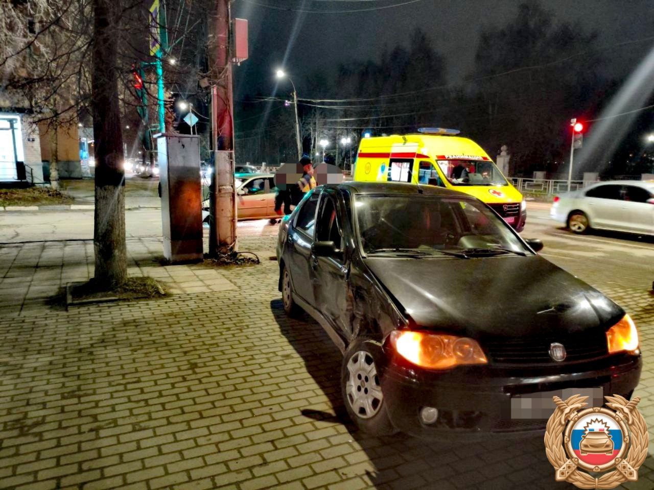 ДТП с пострадавшей произошло на набережной в Твери 