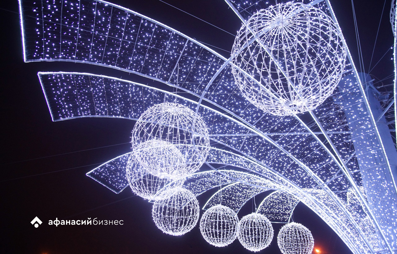 Как Тверь украсят к Новому году: гирлянды, надувные Деды Морозы и Снегурочки, елки, снеговики, олени и медведи Фото: архив Afanasy.biz