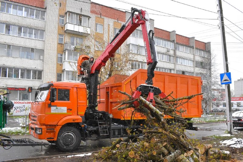 В Твери устраняют последствия непогоды Фото: администрация Твери