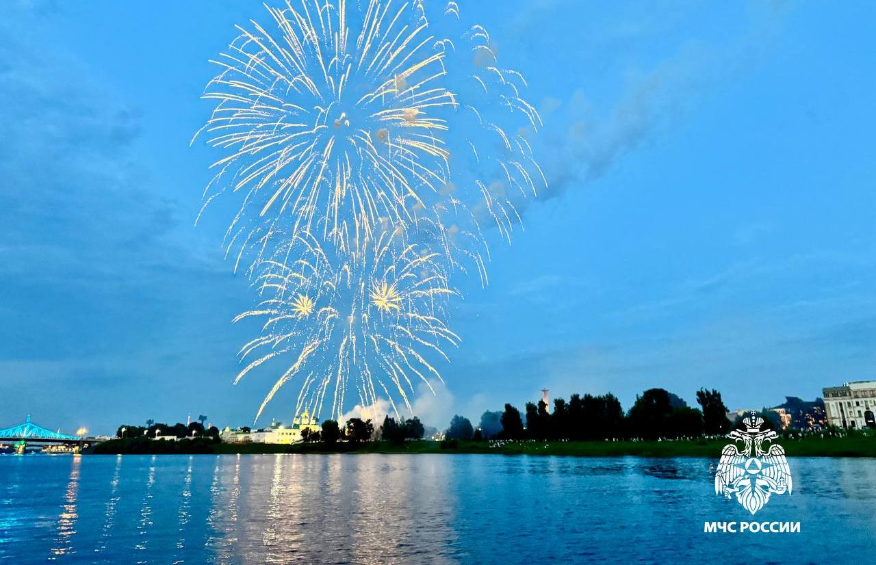 Салют в честь 890-летия Твери завершил праздник - новости Афанасий