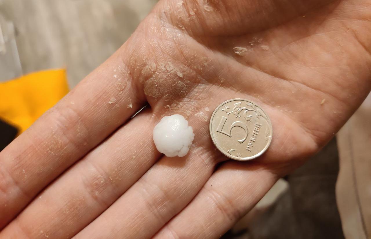 На Селигере выпал град — ВИДЕО