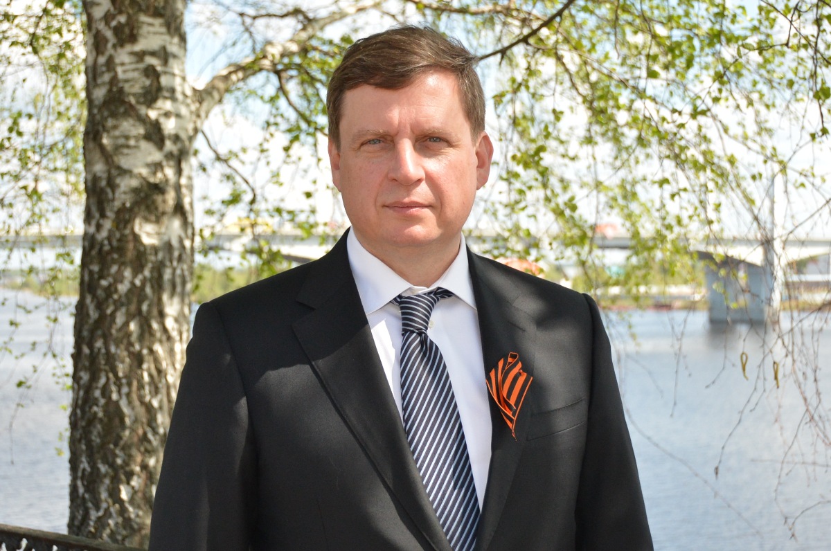 Сенатор Андрей Епишин поздравляет жителей Тверской области с Днем Победы 