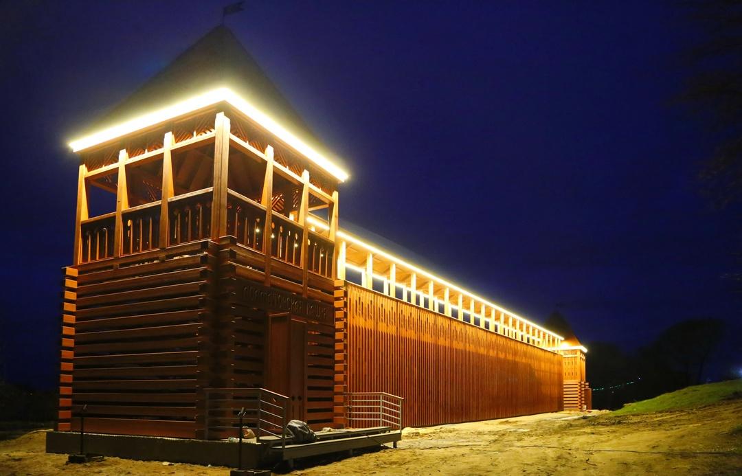 Лисья башня торопецкого кремля стала самым большим арт-объектом в Тверской области - новости Афанасий