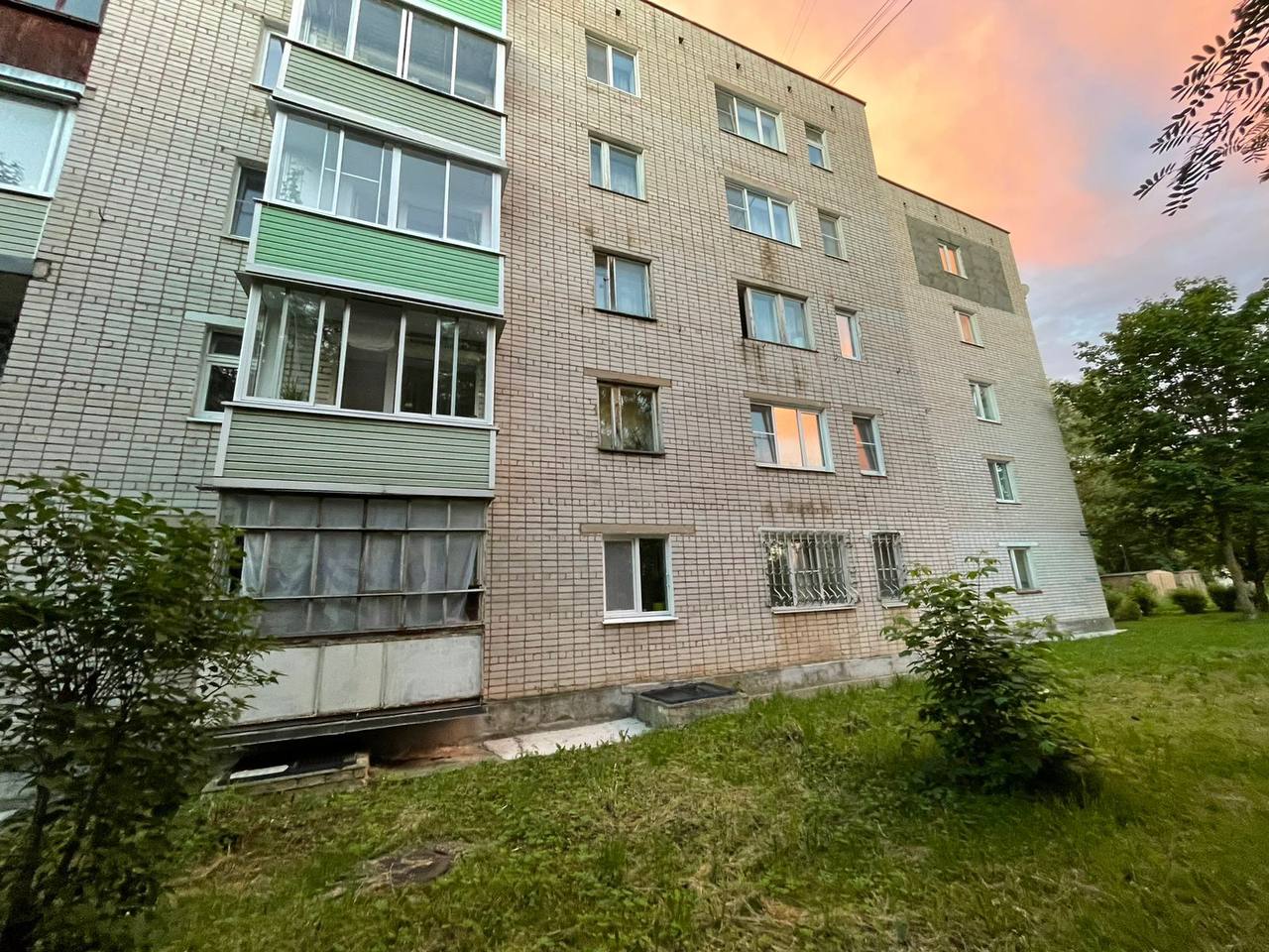 В Торжке из окна 3-го этажа выпал 1,5-годовалый малыш Фото: прокуратура Тверской области