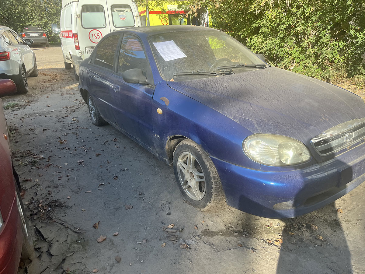 С улицы в Заволжском районе Твери уберут синий Chevrolet Фото: Администрация города Твери