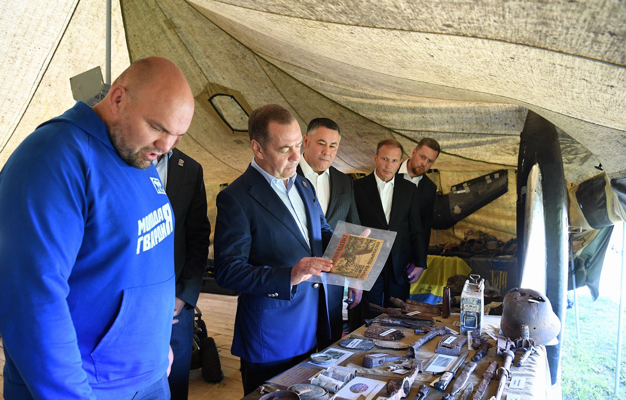 Дмитрий Медведев и Игорь Руденя встретились с участниками СВО и поисковиками - новости Афанасий