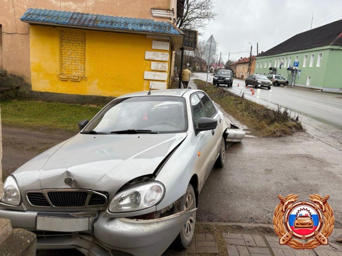 В Селижарово в ДТП с припаркованной машиной пострадала пенсионерка Фото: ГАИ