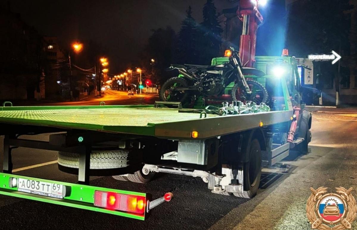 В Твери пьяного мотоциклиста без прав арестовали на 10 суток - новости Афанасий