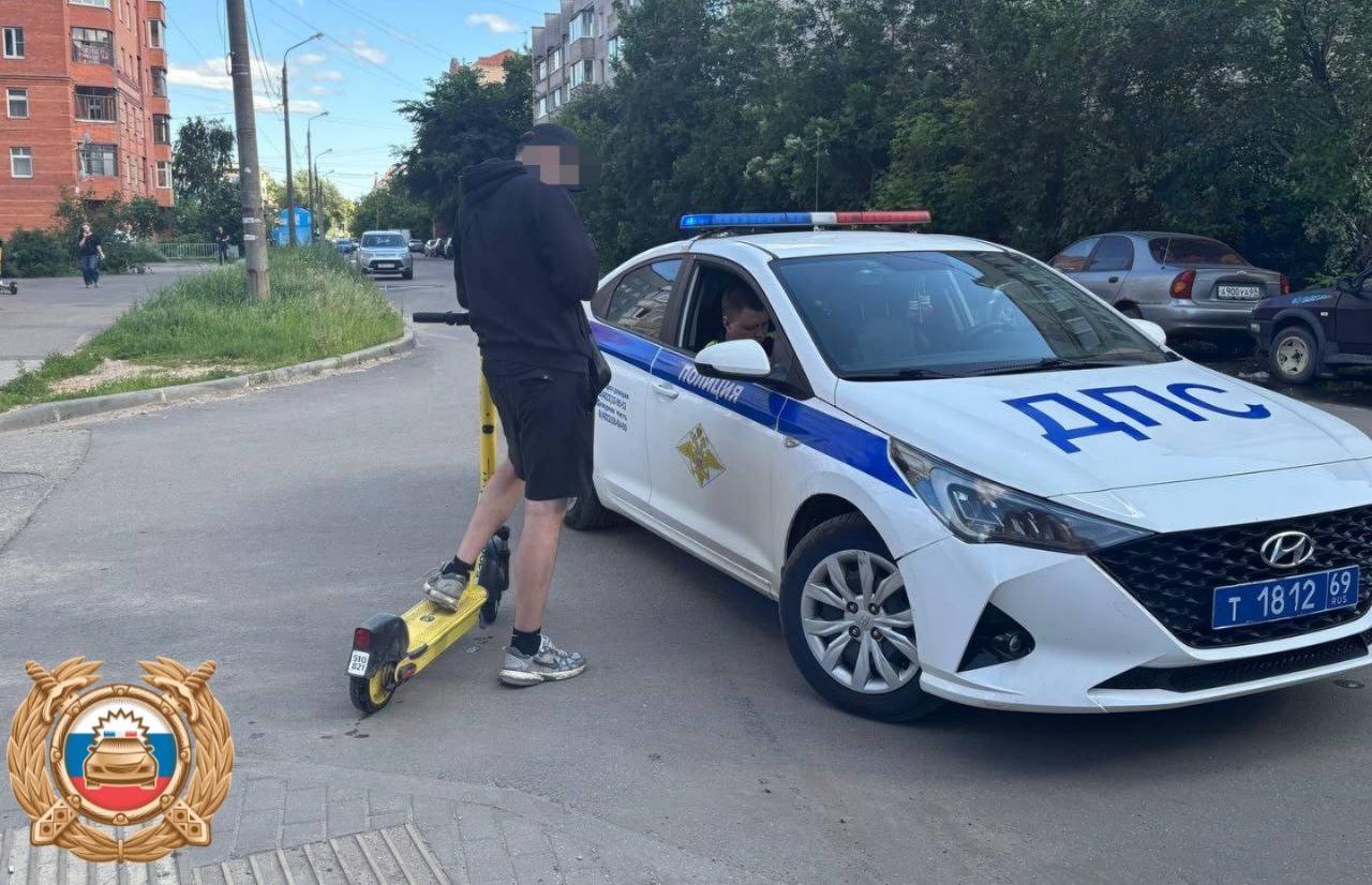В Твери за неделю оштрафованы 16 водителей электросамокатов - новости Афанасий