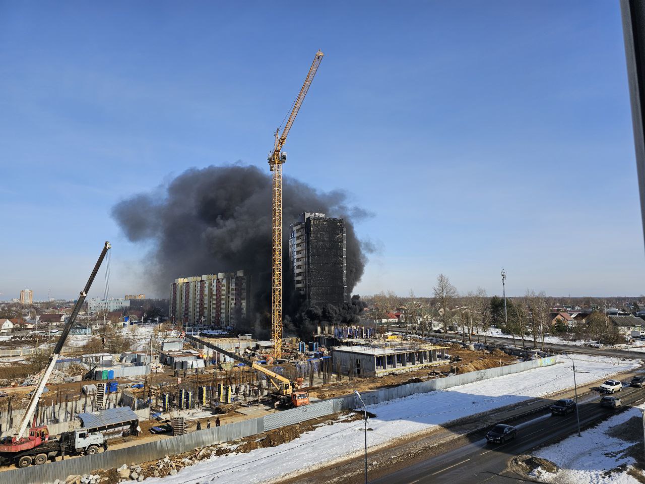 В Твери МЧС назвало причину пожара в 16-этажном недострое на Бурашевском шоссе Фото: соцсети