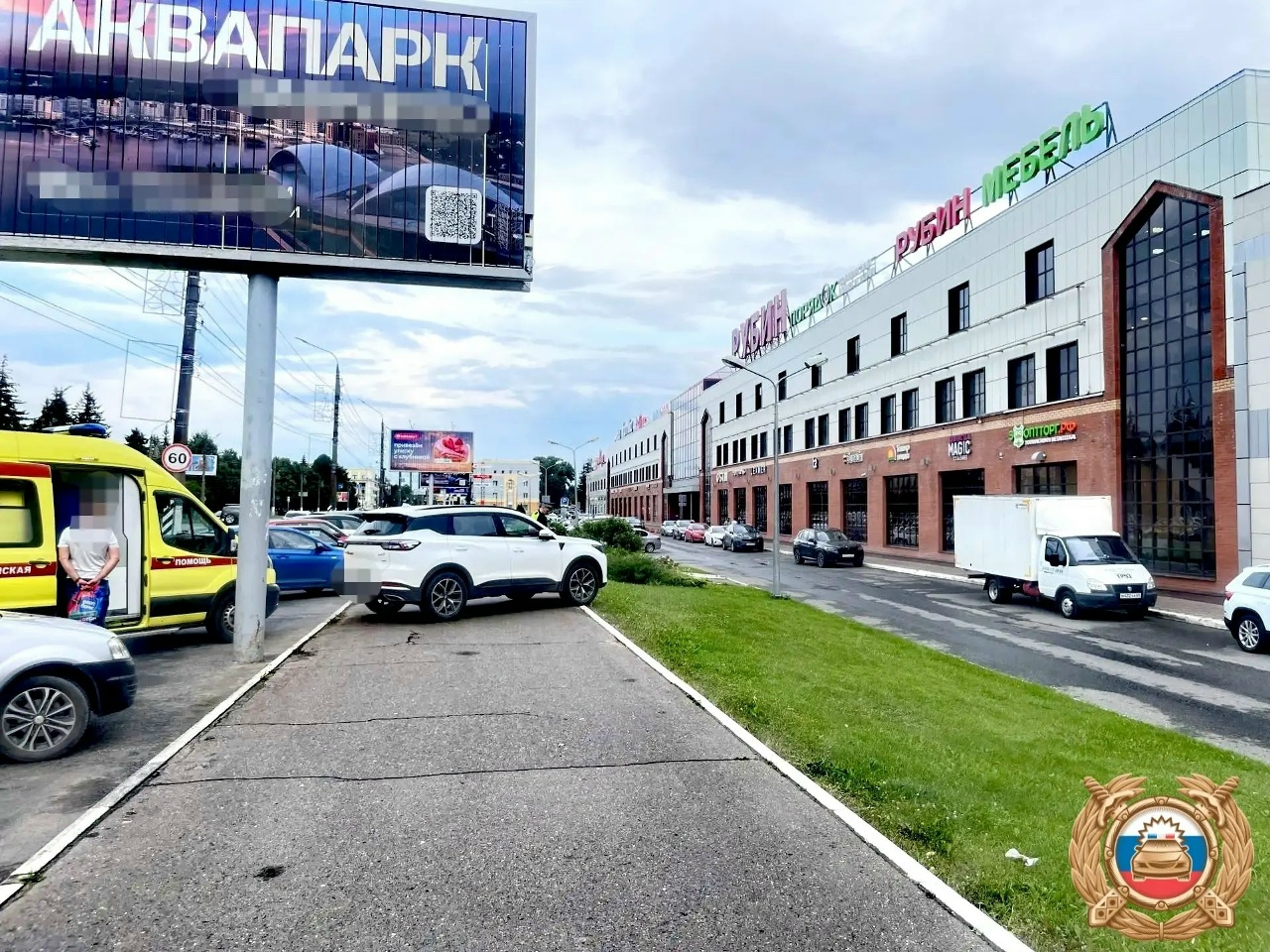В Твери на тротуаре у ТЦ «Рубина» сбили двух пенсионеров - новости Афанасий