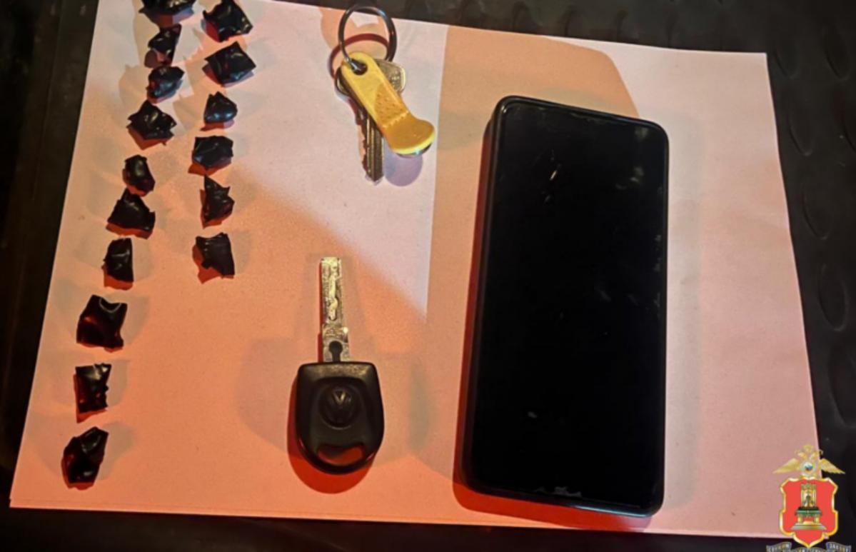 В Твери  иностранец-нелегал работал таксистом и сбывал наркотики - новости Афанасий