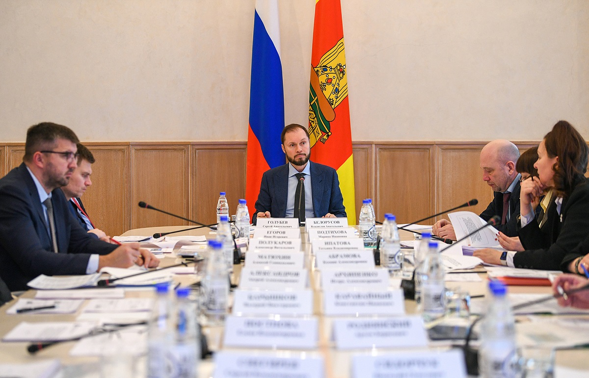 В Тверской области выделены средства на ремонт сельских дорог и новую технику для лесозащитной службы Фото: Правительство Тверской области