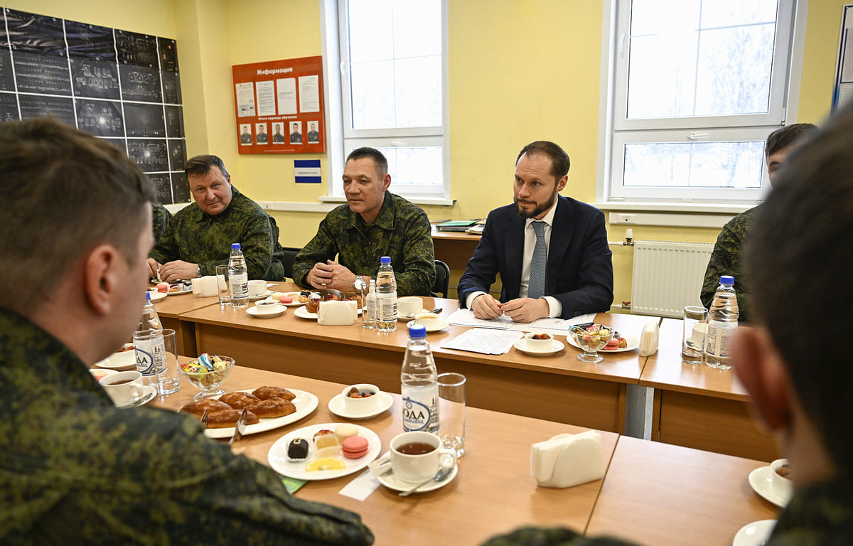 Врио губернатора в Торжке встретился с военными летчиками Фото предоставлено правительством Тверской области