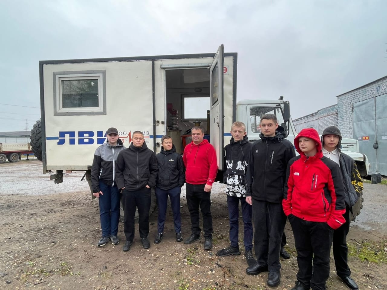 Энергетики  познакомили молодежь с работой тверского электросетевого комплекса - новости Афанасий