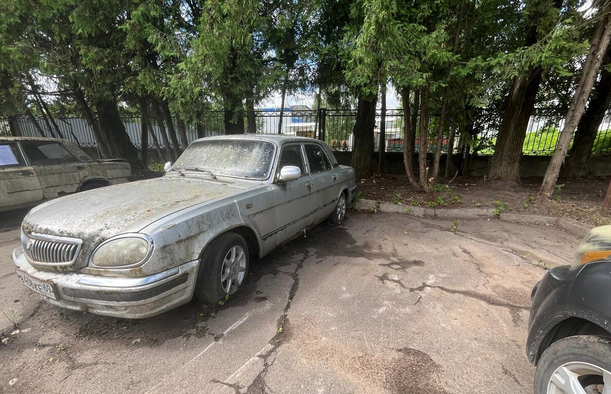 В Твери владельца «Волги» предупредили об эвакуации машины - новости Афанасий