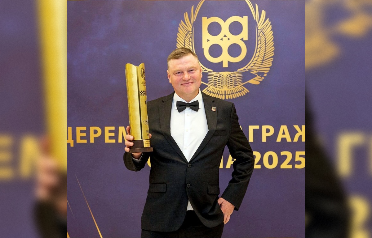 Автогонщику из Твери вручили кубок за победу в чемпионате России - новости Афанасий