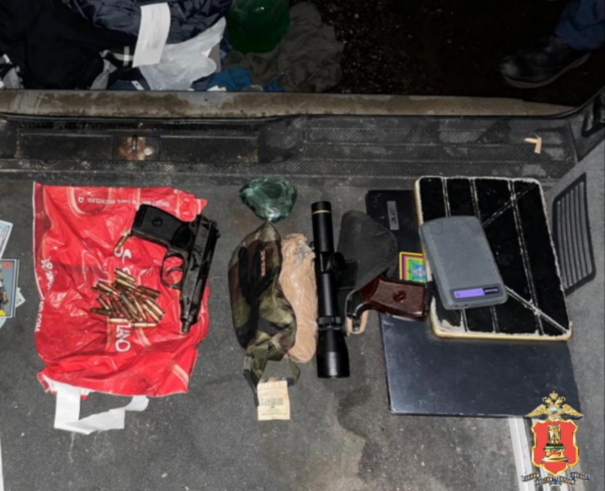 В Твери задержан мужчина с пистолетами и патронами Фото: УМВД Тверской области