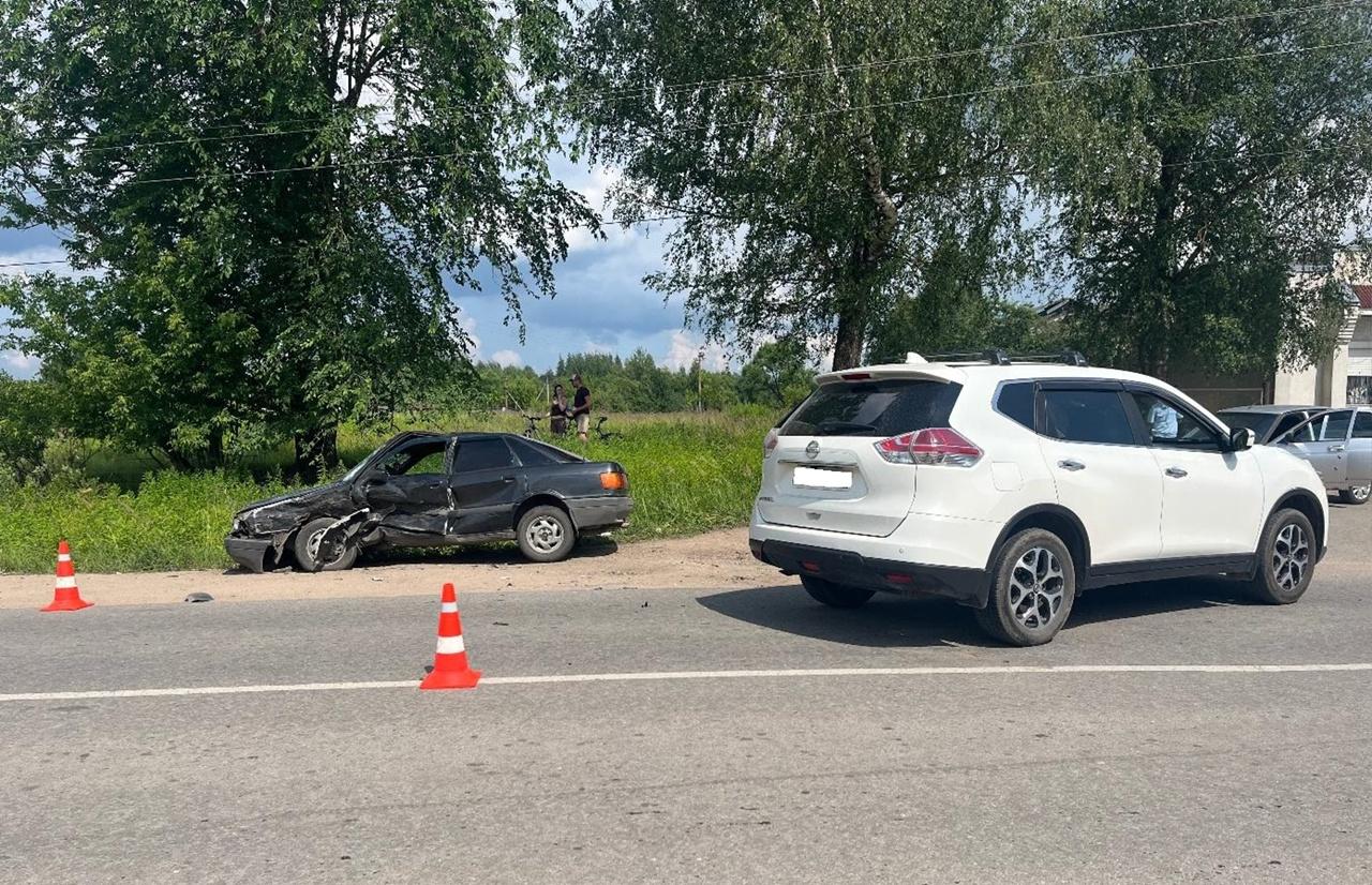 В Торжке в аварии пострадала 7-летняя девочка - новости Афанасий