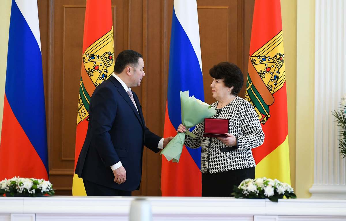 Губернатор Игорь Руденя накануне Международного женского дня вручил награды жительницам Верхневолжья Фото: правительство Тверской области