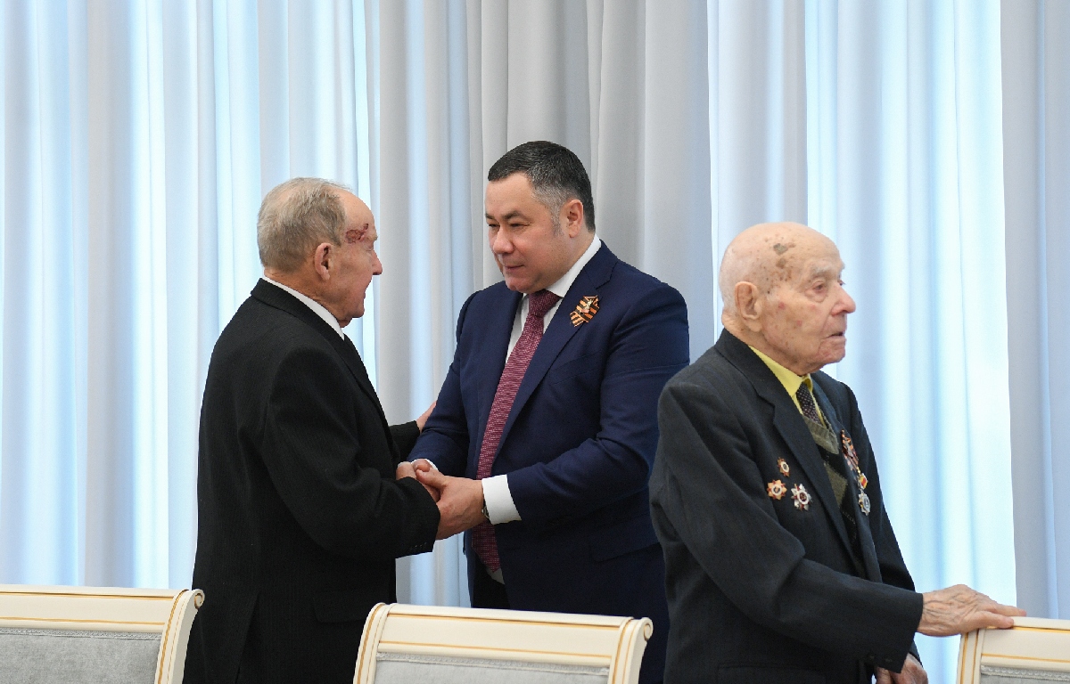 Игорь Руденя провел встречу с ветеранами Великой Отечественной войны - новости Афанасий