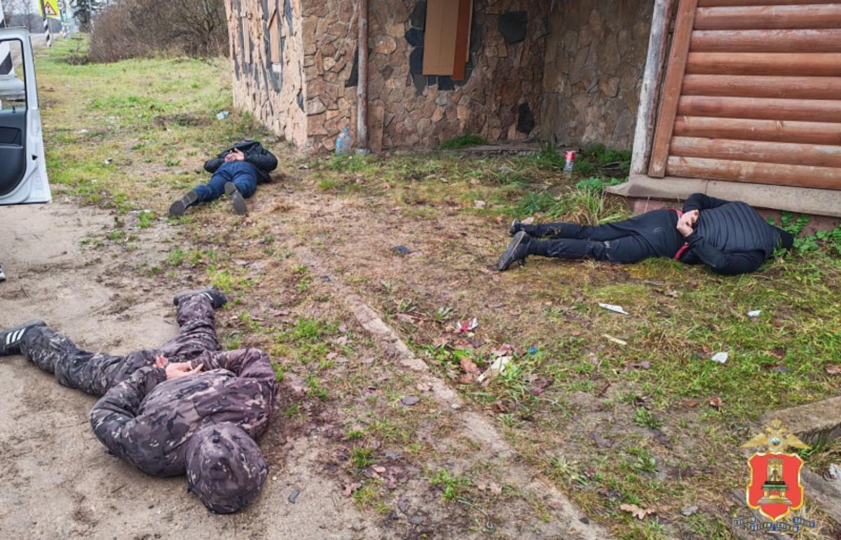 Три товарища обворовали Газель на трассе под Вышним Волочком Фото: УМВД Тверской области