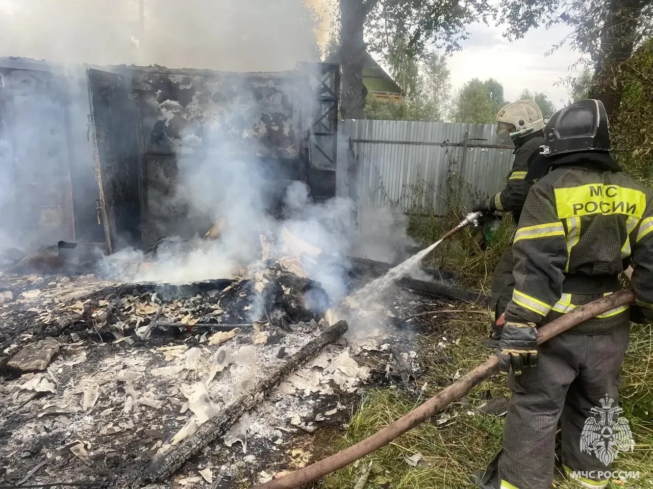 В деревне под Тверью сгорела хозпостройка Фото: ГУ МЧС по Тверской области