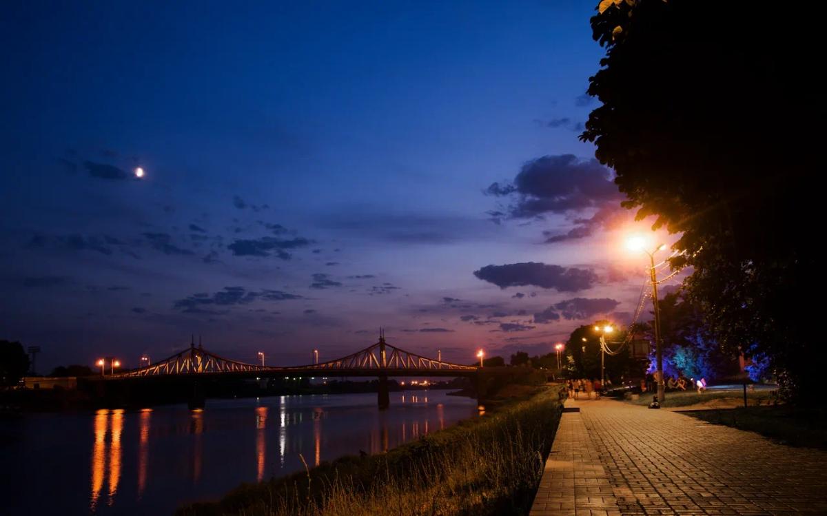 Жители Тверской области смогут увидеть в небе комету C/2025 A6 Фото: архив редакции, xras.ru