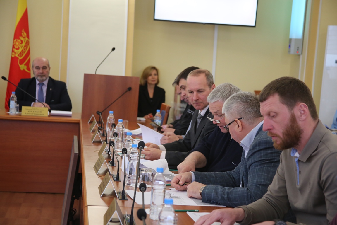 В Думе Твери одобрили внесение изменений в бюджет 2026 года - новости Афанасий