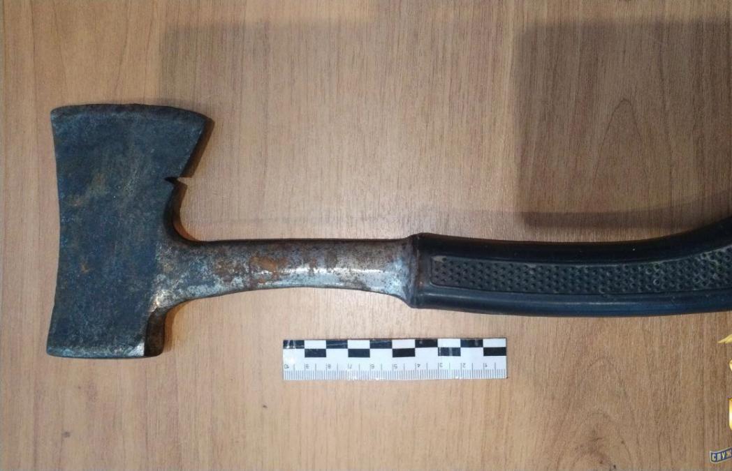 В Кашине мужчина с топором угрожал соседу убийством - новости Афанасий