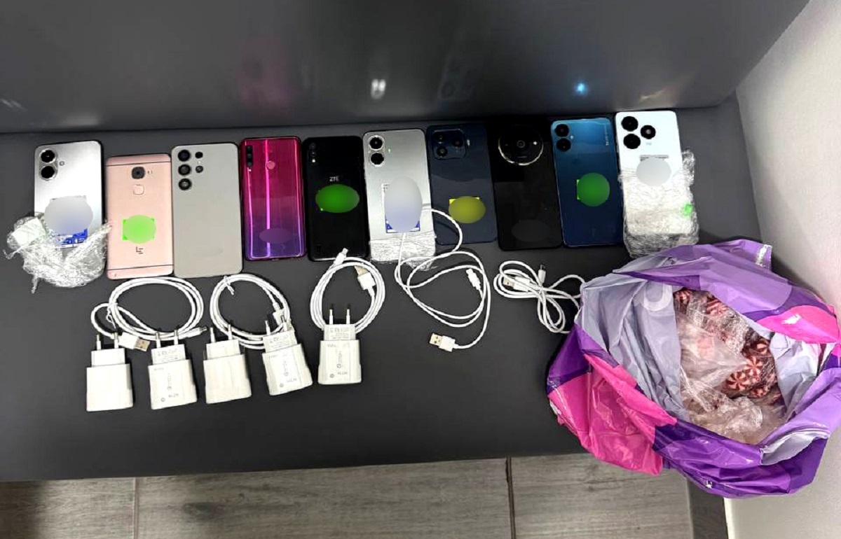 Спрятанную в юбке электронную сигарету нашли у посетительницы колонии в Бежецке - новости Афанасий